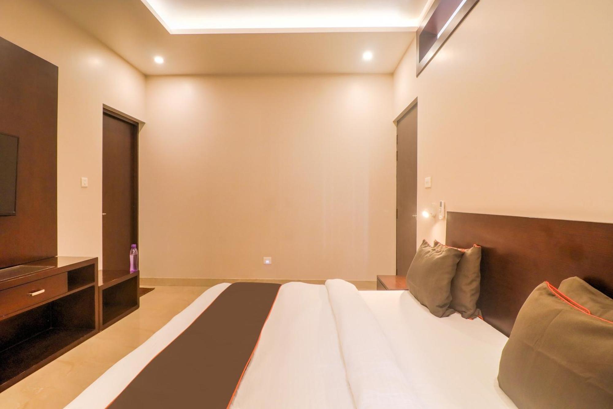 Townhouse Amaraa Farms Near Lulu Hypermarket Lucknow Exterior photo