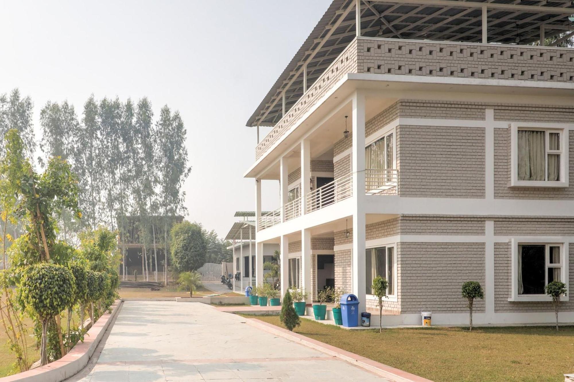 Townhouse Amaraa Farms Near Lulu Hypermarket Lucknow Exterior photo